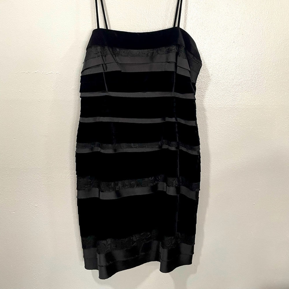 Black velvet drees